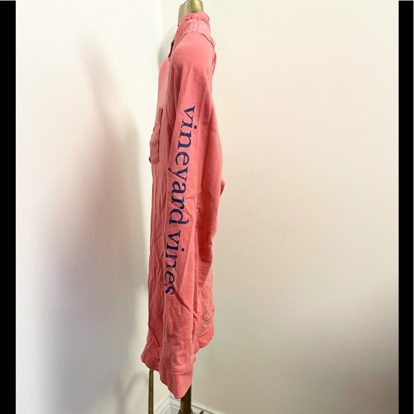 Distressed Vineyard Vines tee! - Picture 4 of 10